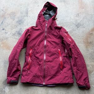 ARC’TERYX Women’s Crossbow Jacket Gore-Tex Pro Recco Outdoor Adventur